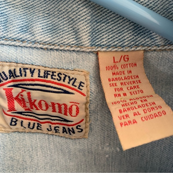 Kokomo Light Blue Denim Vest with Floral Details - Picture 5 of 6